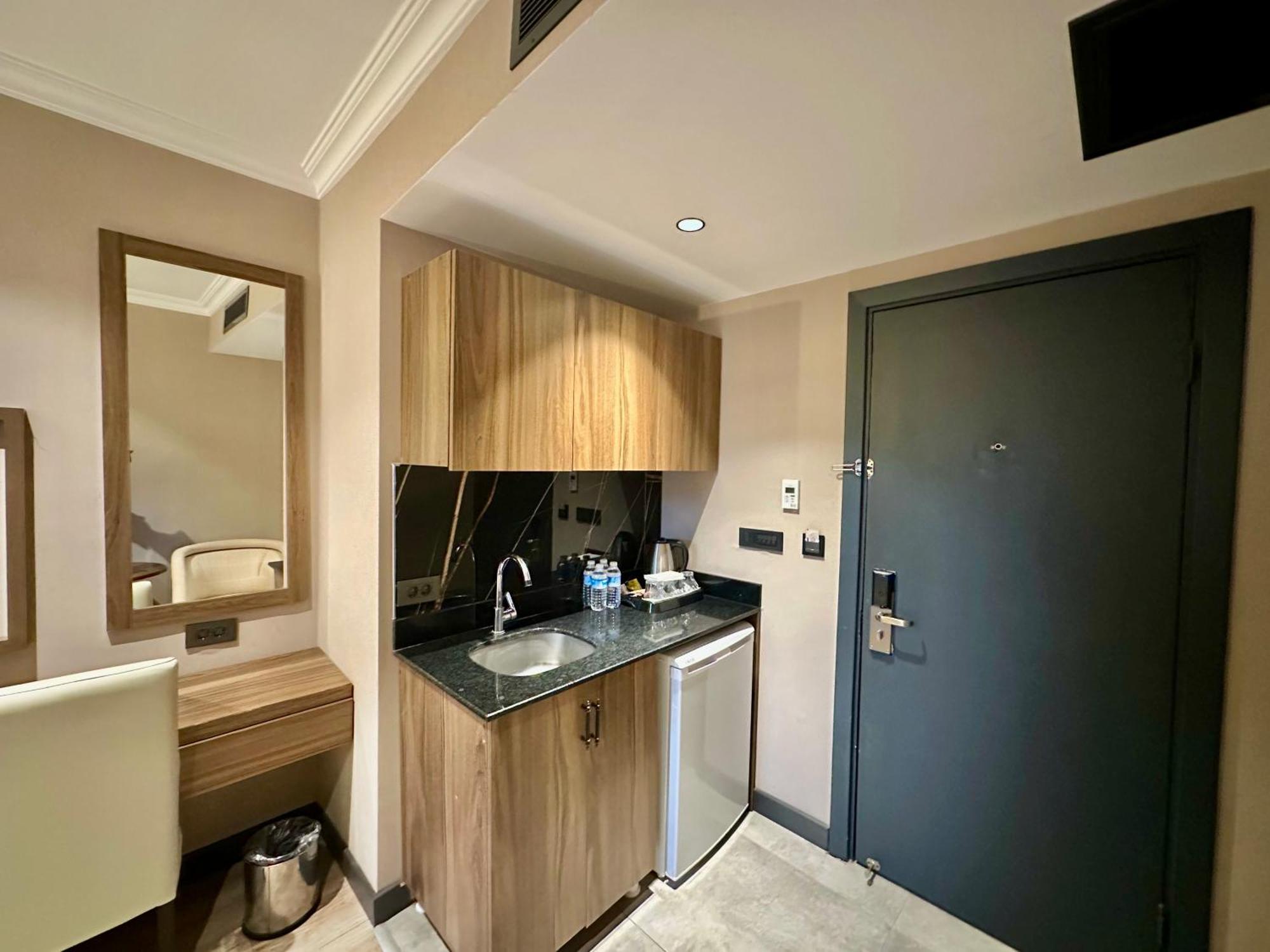 Mineo Hotel Taksim — Foto’s 1
